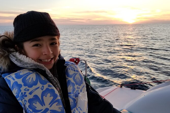 2.5-Hour Small-Group Catamaran Sunset Sail with Drinks - Leaving Harbor Island and finding your captain