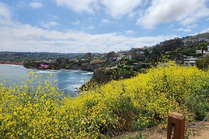 A Seaside Stroll: La Jolla's Hidden Treasures Self-Guided Tour - Entering La Valencia Hotel