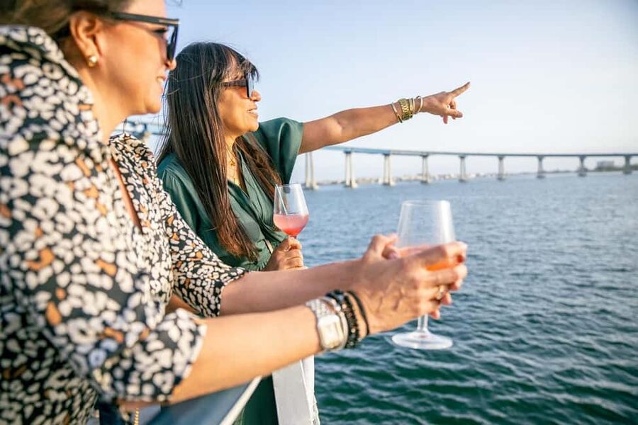 City Cruises San Diego: Best of the Bay Scenic Harbor Tour - Point Loma and Cabrillo National Monument from the water