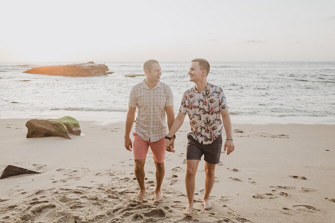 Private Vacation Photography Session with Local Photographer in San Diego - Windansea Beach and Scripps Pier in La Jolla