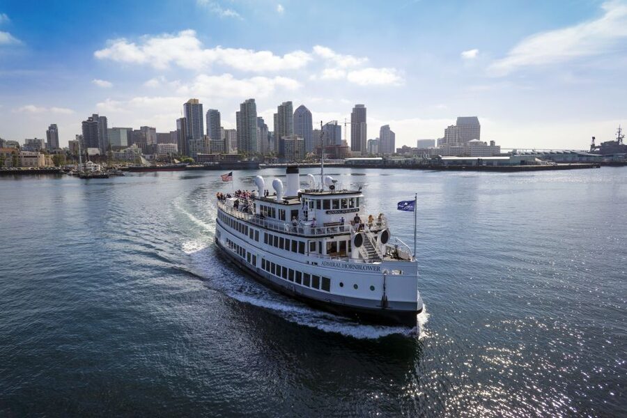 San Diego: Bay Sights and Sips Sunset Cruise - Boarding at 970 North Harbor Drive