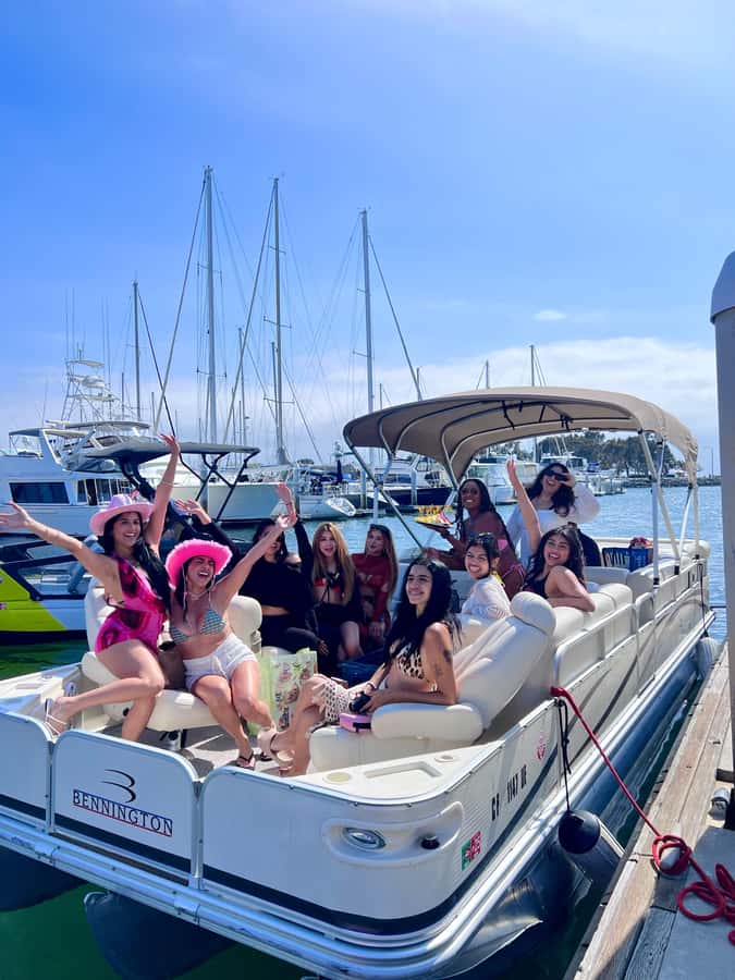 San Diego: Bennington Luxury Pontoon Rental - A private boat ride built for easy company