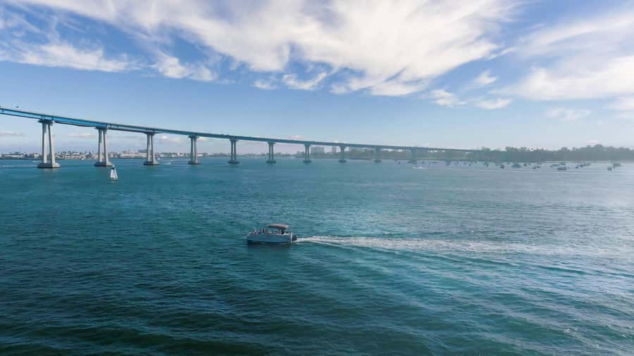 San Diego: Bennington Luxury Pontoon Rental - Why the Bennington pontoon matters