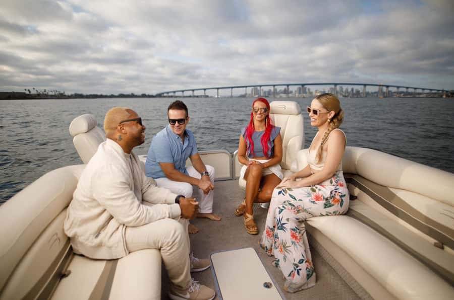 San Diego: Bennington Luxury Pontoon Rental - Best reasons to choose this over a standard harbor cruise