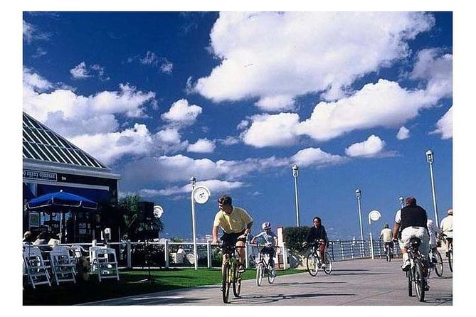 San Diego Bike Tours on Coronado - Victorian homes and Coronado’s slower side