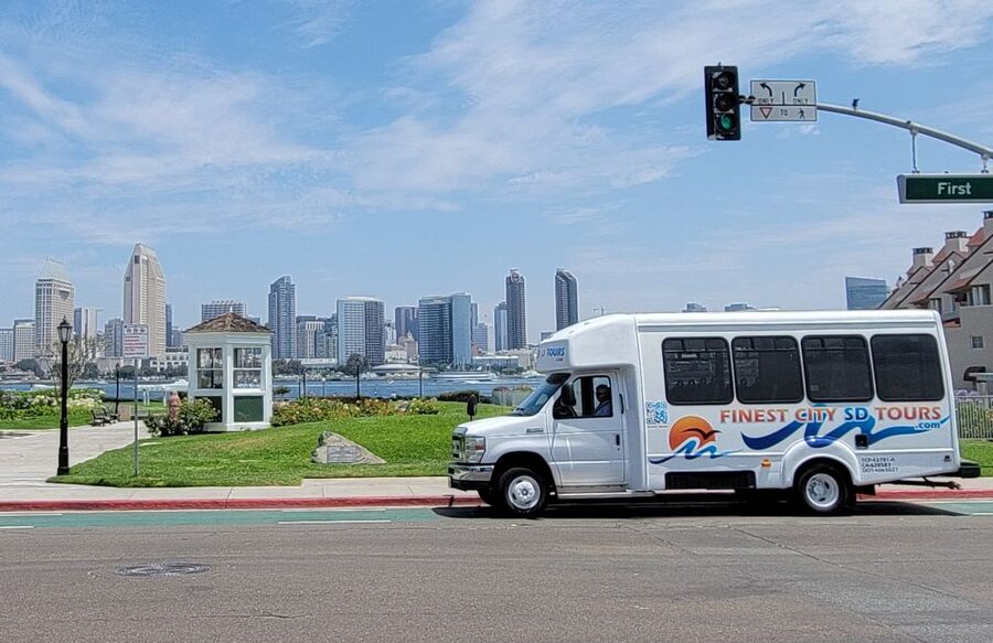 San Diego: City and Beaches Guided Highlights Tour - Balboa Park: 50 minutes among grand spaces