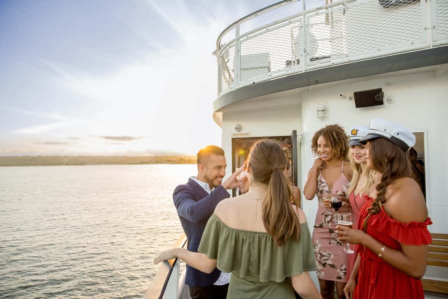 San Diego: City Cruises Gourmet Dinner Cruise - Dinner with a view, not just a view with snacks