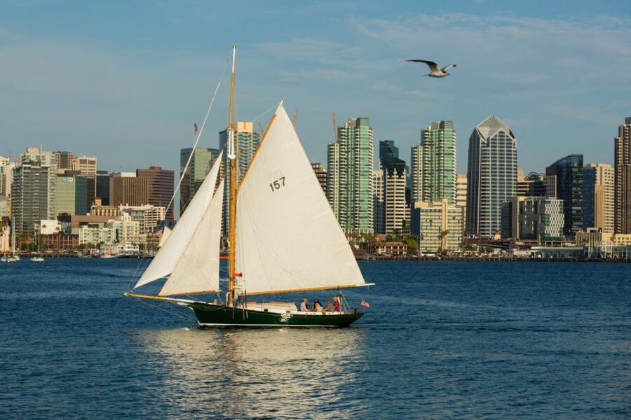 San Diego: Classic Yacht Sailing Experience - A 2.5-hour route through San Diego Bay