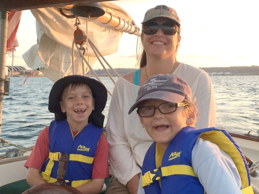 San Diego: Classic Yacht Sailing Experience - Weather, comfort, and what to wear