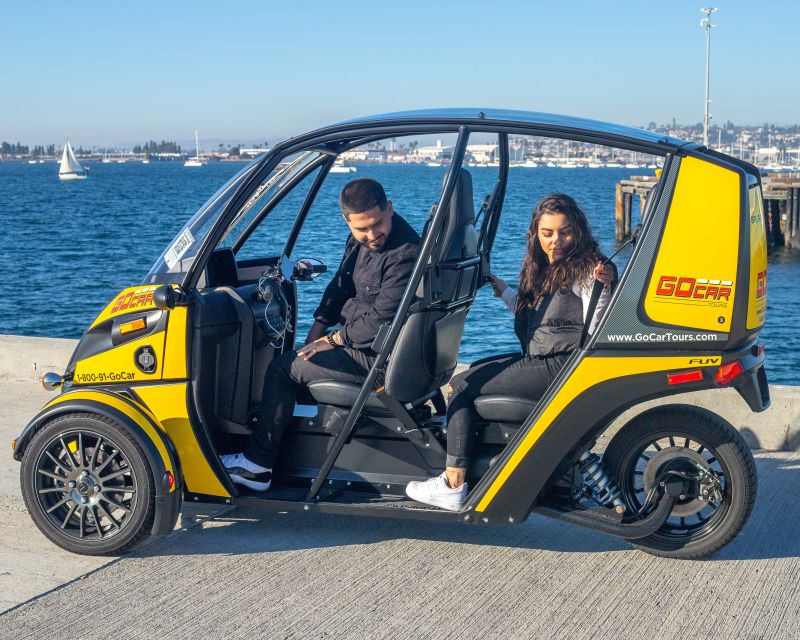 San Diego: Downtown Electric GoCar Rental - A two-hour electric loop through San Diego