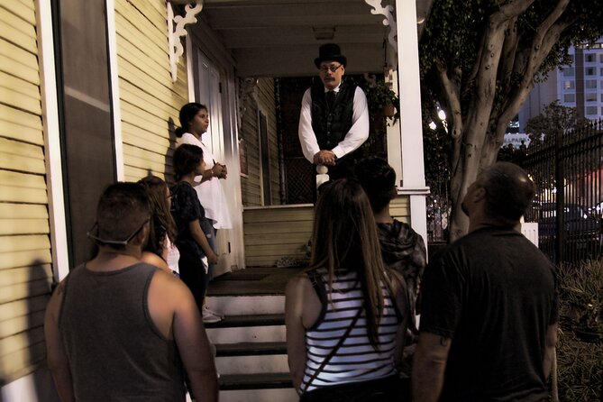 San Diego Gaslamp Downtown Walking Ghost Tour - Guides who make or break the evening