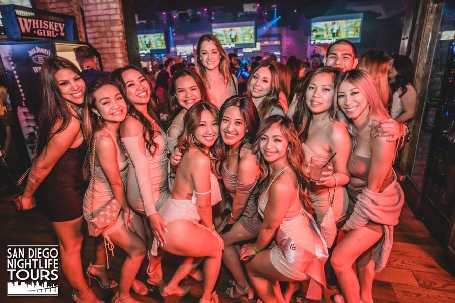 San Diego: Gaslamp Quarter Drink, Mingle & Dance Club Tour - Toro adds a second club and a conditional shot
