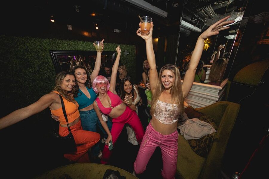 San Diego: Gaslamp Quarter Drink, Mingle & Dance Club Tour - Starting at Vin de Syrah between 9:00 and 9:45 p.m.