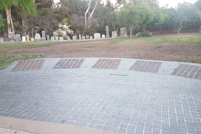 San Diego Ghosts and Gravestones: A Haunted Trolley Tour - The Whaley House finale