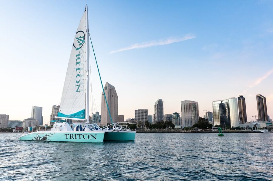 San Diego Harbor Cruise: 2.5 hour Catamaran Cruise - Finding your best seat on the 75-foot catamaran