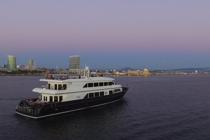 San Diego Harbor Dinner Cruise - A moving view of San Diego Bay