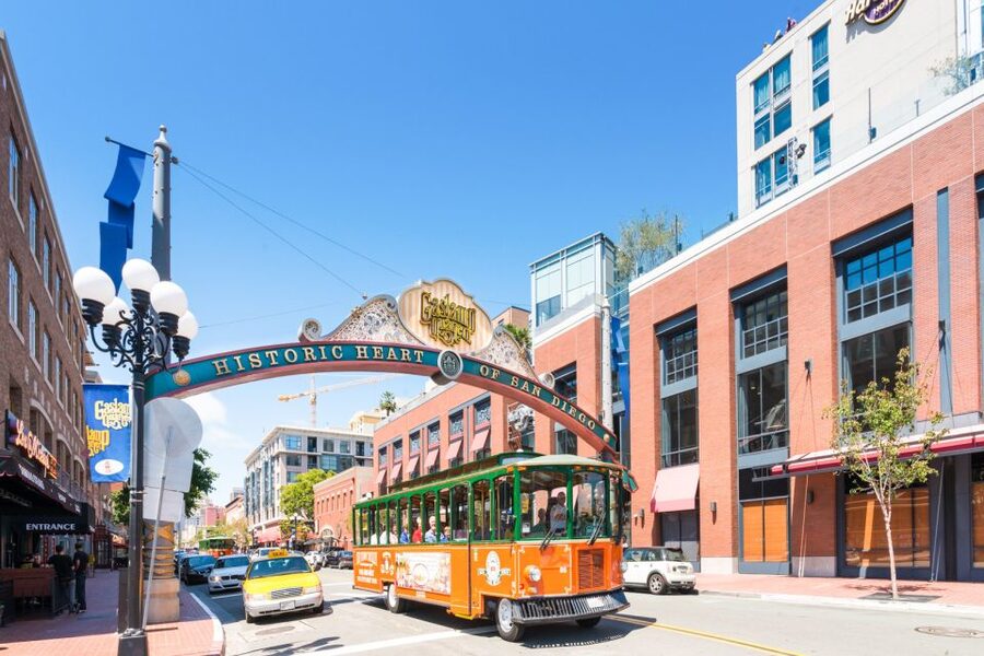 San Diego: Hop-on Hop-off Narrated Trolley Tour - Guides, comfort, and practical limits