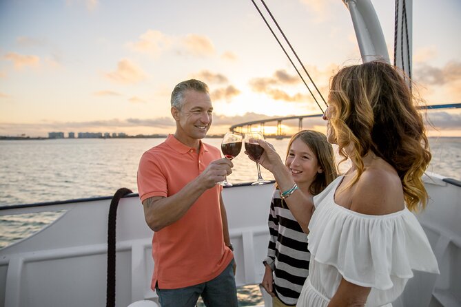 San Diego Sights & Sips: Deluxe Cocktail Sunset Cruise - Why a sunset cruise works so well in San Diego