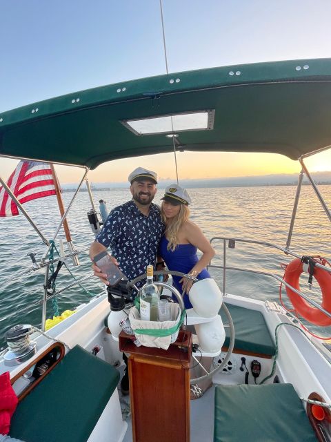 San Diego: Sunset and Day Sailing Excursion with Drinks - Boat comfort and group size