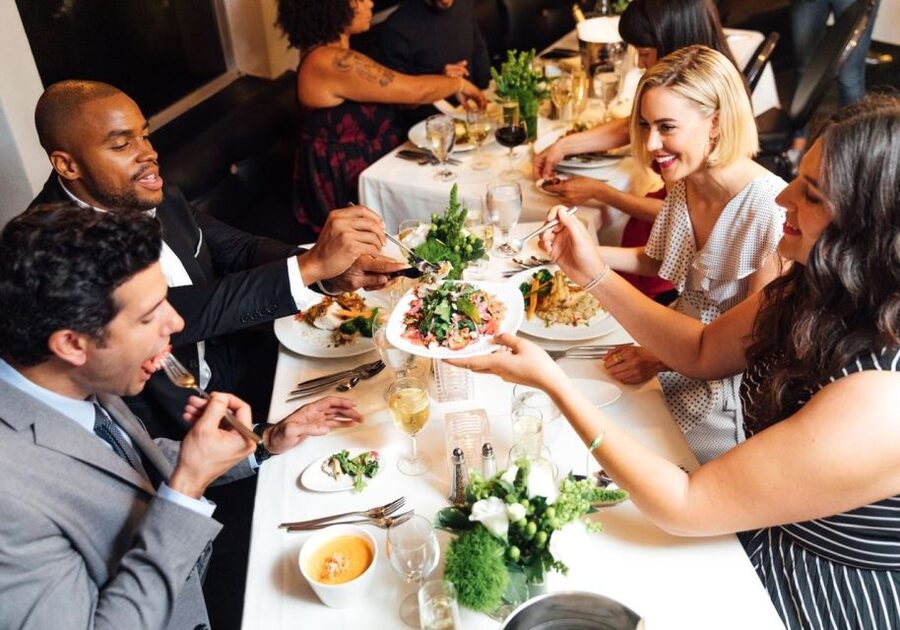 San Diego: Thanksgiving Day Buffet Brunch or Dinner Cruise - How the meal works onboard