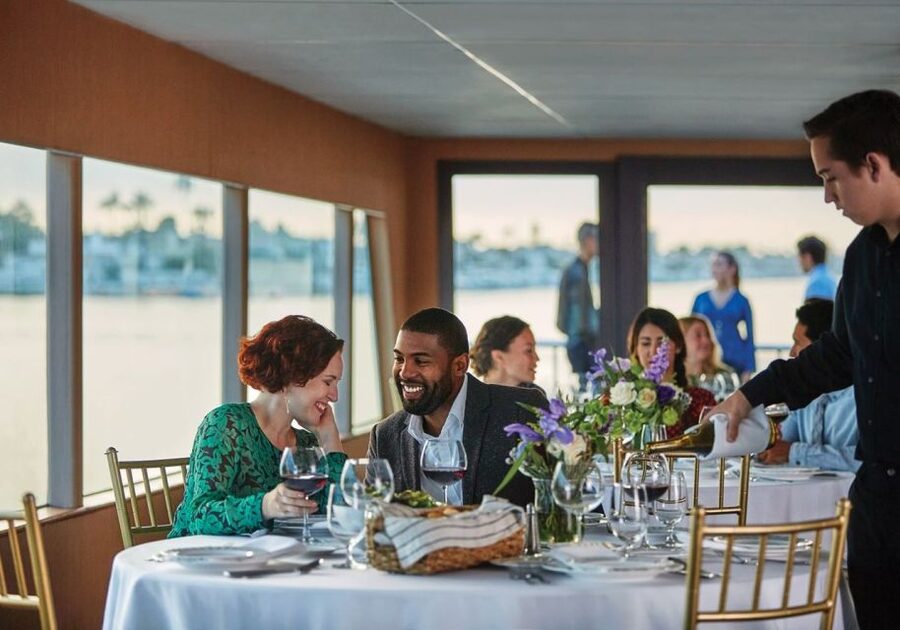 San Diego: Thanksgiving Day Buffet Brunch or Dinner Cruise - Practical tips for a smoother holiday