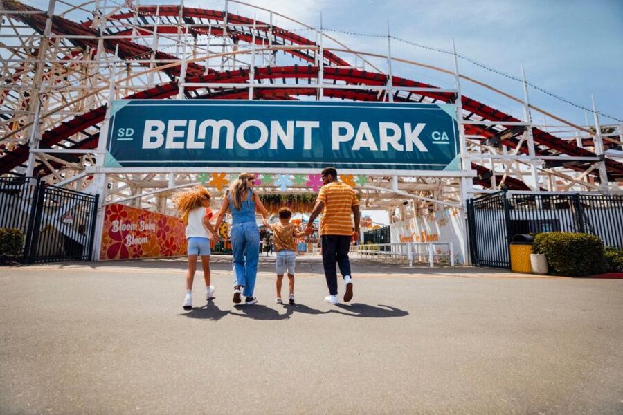 San Diego: Unlimited Ride & Play Pass at Belmont Park - Free parking and the beachside setting