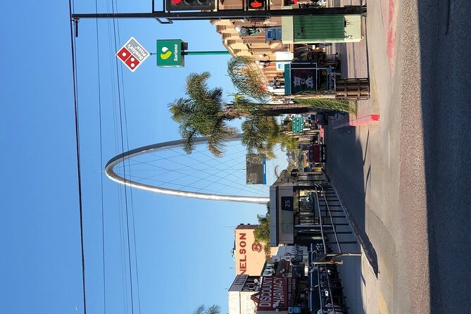 Tijuana Toe Dip: Day Trip from San Diego - Tijuana art and the border as a subject
