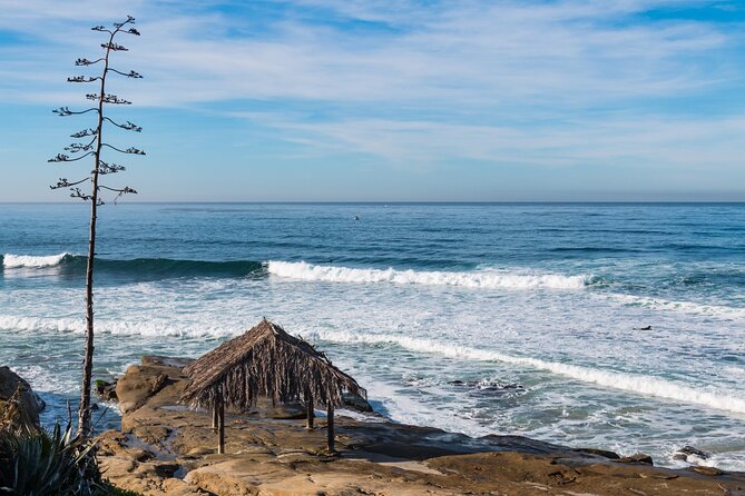 Ultimate La Jolla Self-Guided Driving & Walking Audio Tour Bundle - Arts, churches, and Mount Soledad